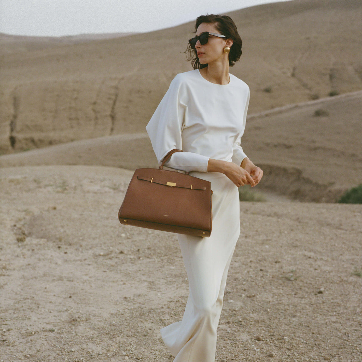 2500x2500 Hudson_tan_small_grain_SS25_Campaign