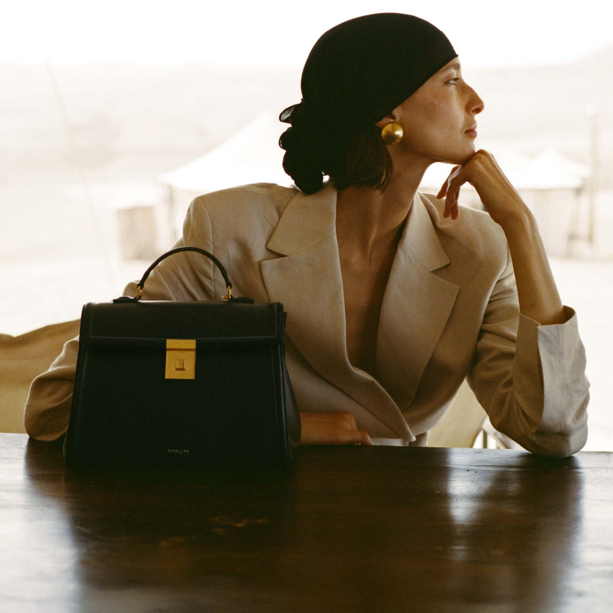 2500x2500 midi_paris_black_smooth_SS25_campaign