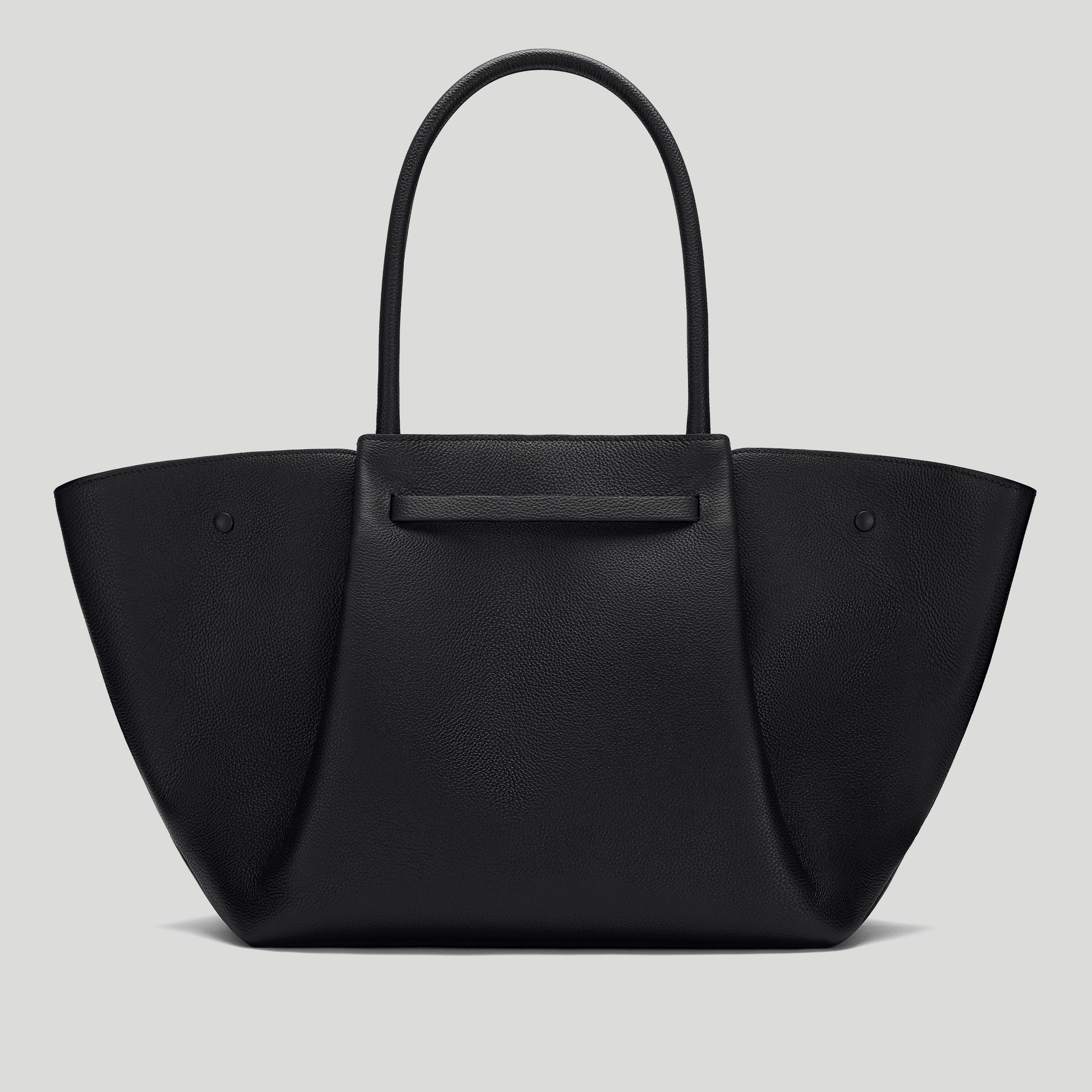 The New York | Black Small Grain | DeMellier