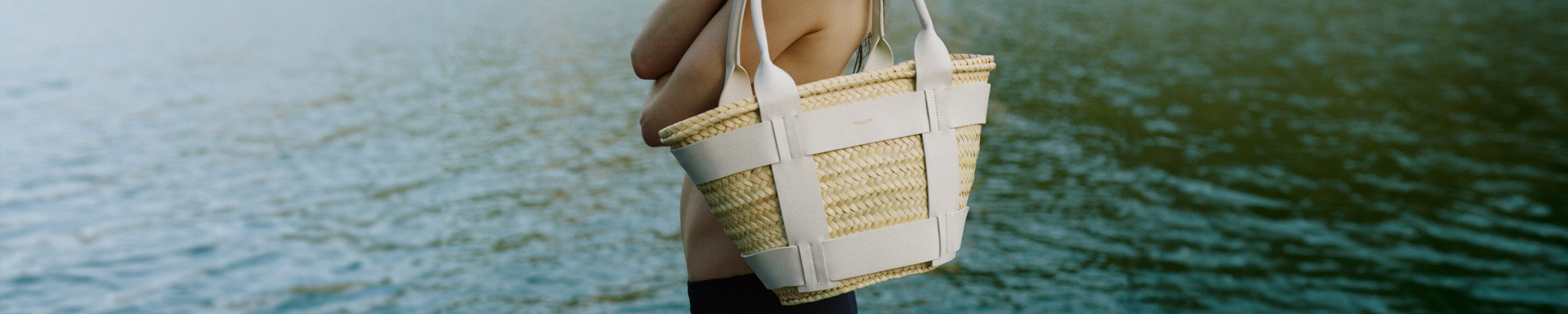 desktop_banners_2880x576 Santorini_Off White_Smooth_2_PF25_Campaign_copy