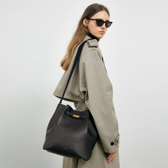 The New York Large Bucket | Salt & Pepper Canvas Black Smooth