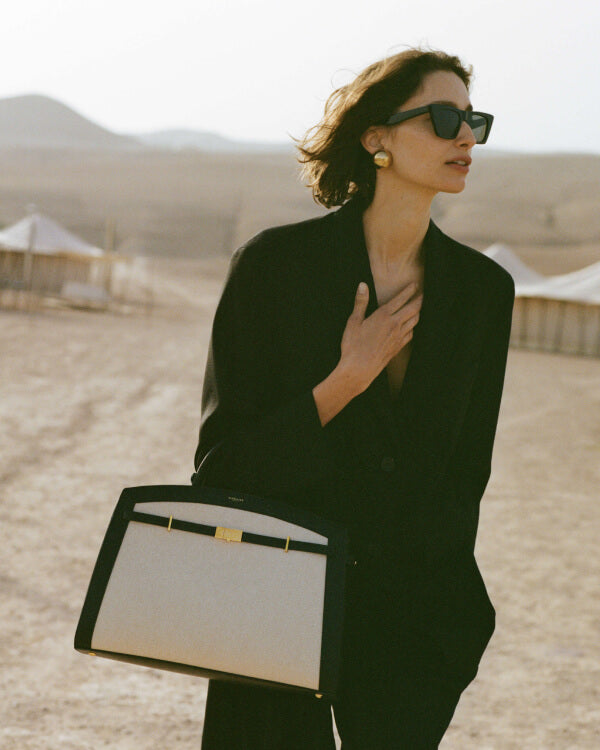 The New York | Black Small Grain | DeMellier