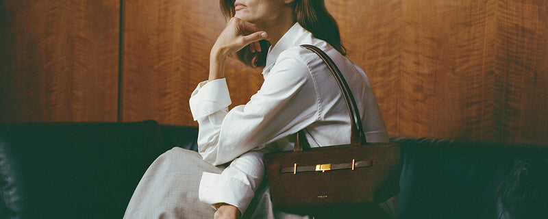 mobile banner New_York_Shoulder_Mocha_Suede_and_Smooth_AW25_Campaign