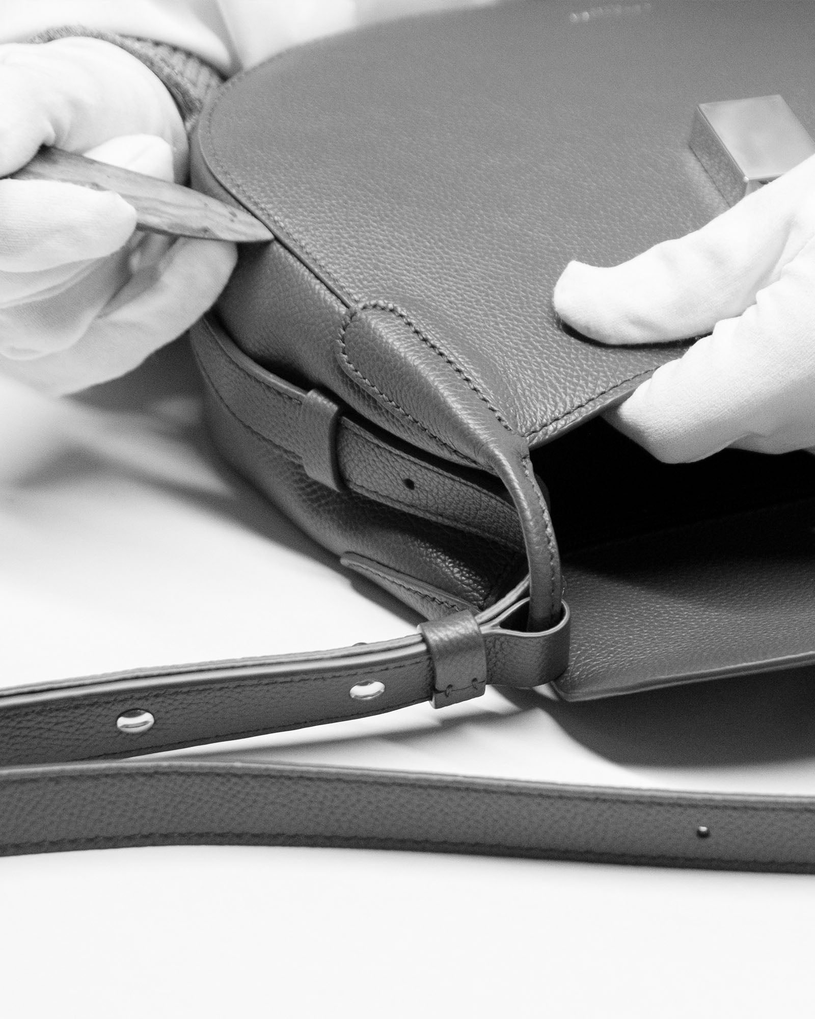 Discover Spain: The Hub of Ethical European Handbag Manufacturing